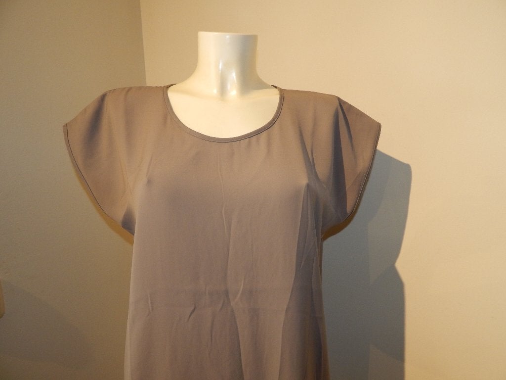 Humanoid zijde achtig tuniek schuin onderkant grijs M, Kleding | Dames, Maat 38/40 (M), Humanoid, Verzenden, Zo goed als nieuw