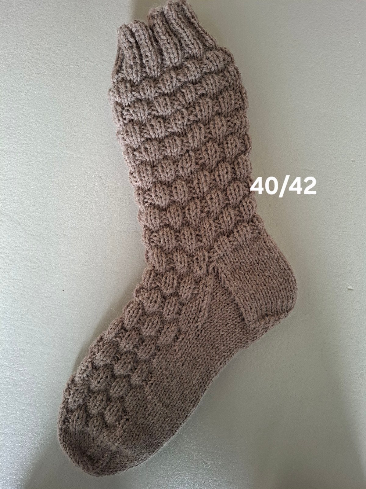Handgebreide dikke sokken. Taupe/beige., Sokken en Kniesokken, Beige, Nieuw, Ophalen of Verzenden