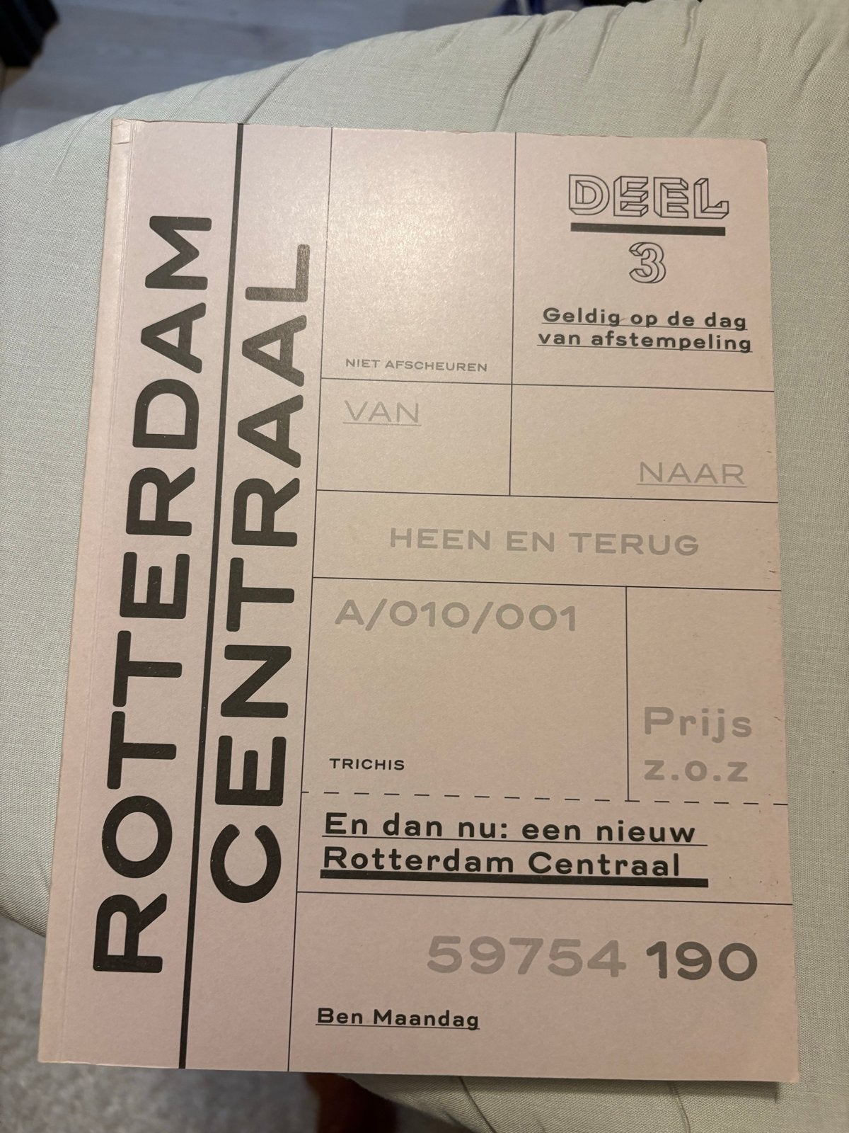 Rotterdam Centraal - Deel 1, 2 en 3 (inclusief DVD), Ophalen of Verzenden, Zo goed als nieuw, Overige typen