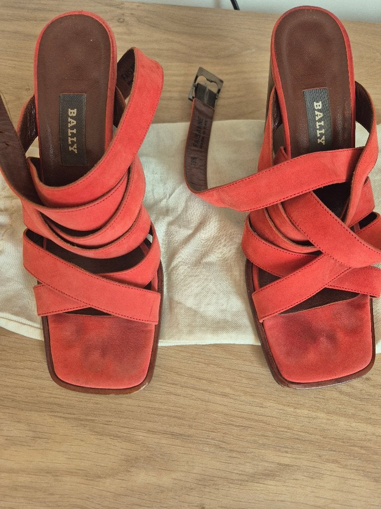 Bally Strappy Suède Sandalen in Terracotta Coral, Kleding | Dames, Schoenen, Ophalen, Oranje, Sandalen of Muiltjes, Bally