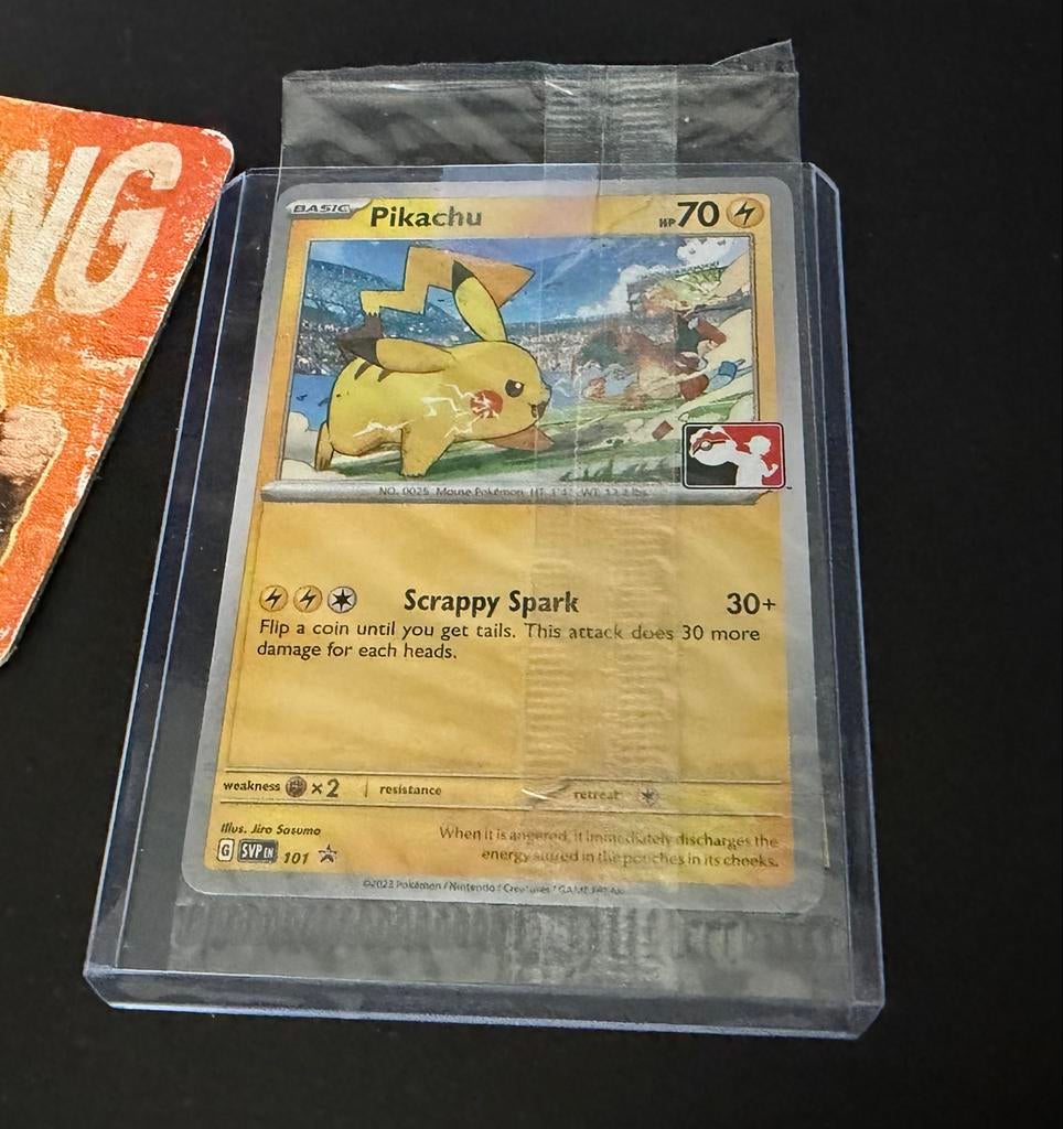 Pikachu Sealed Promo SVP 101 SV Black Star Promo  Stamp, Ophalen of Verzenden, Zo goed als nieuw, Losse kaart