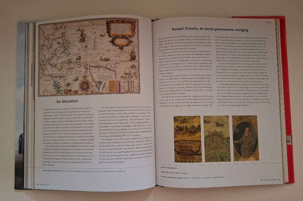 De kleurrijke wereld van de VOC, Ophalen of Verzenden, Zo goed als nieuw, Leo Akveld & Els M. Jacobs