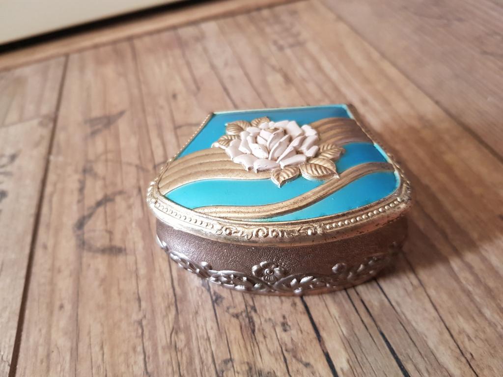 Oud sieraden kistje / sieraden doosje met stof, Ophalen of Verzenden