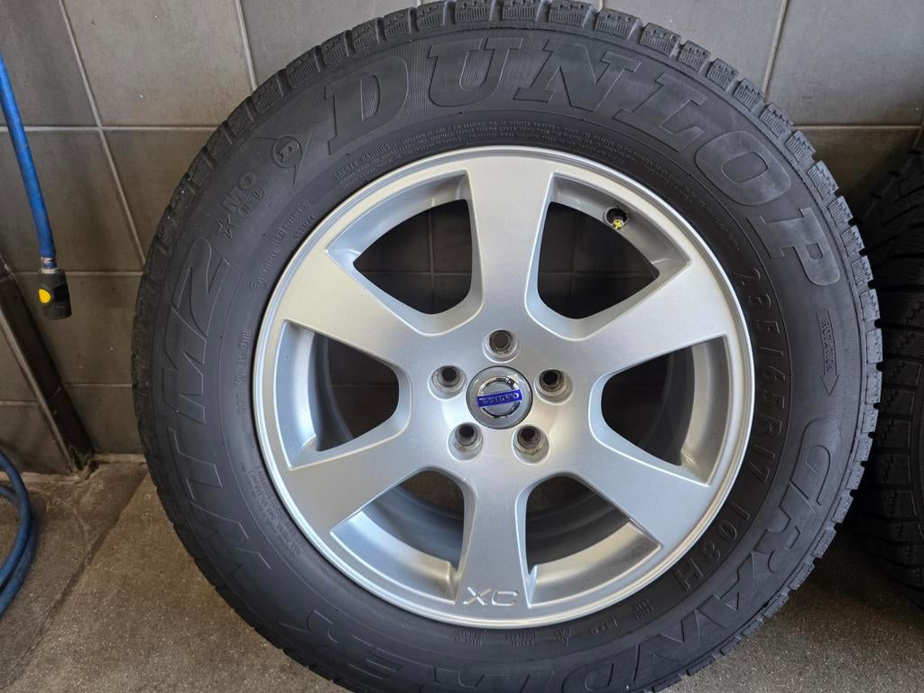 Volvo XC60/XC70 "Segin" Winterset 235/65 R17- ZGAN, Ophalen of Verzenden, Gebruikt, Volvo