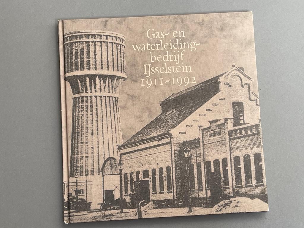 Gas- en waterleidingbedrijf IJsselstein 1911-1992, Ophalen of Verzenden, 20e eeuw of later, Zo goed als nieuw