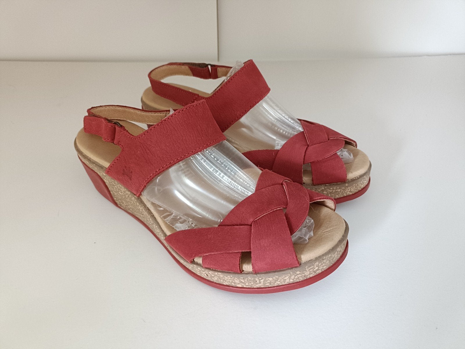 Prachtige rode sandalen El Naturalista mt 39, Zo goed als nieuw, Rood, Sandalen of Muiltjes, El Naturalista