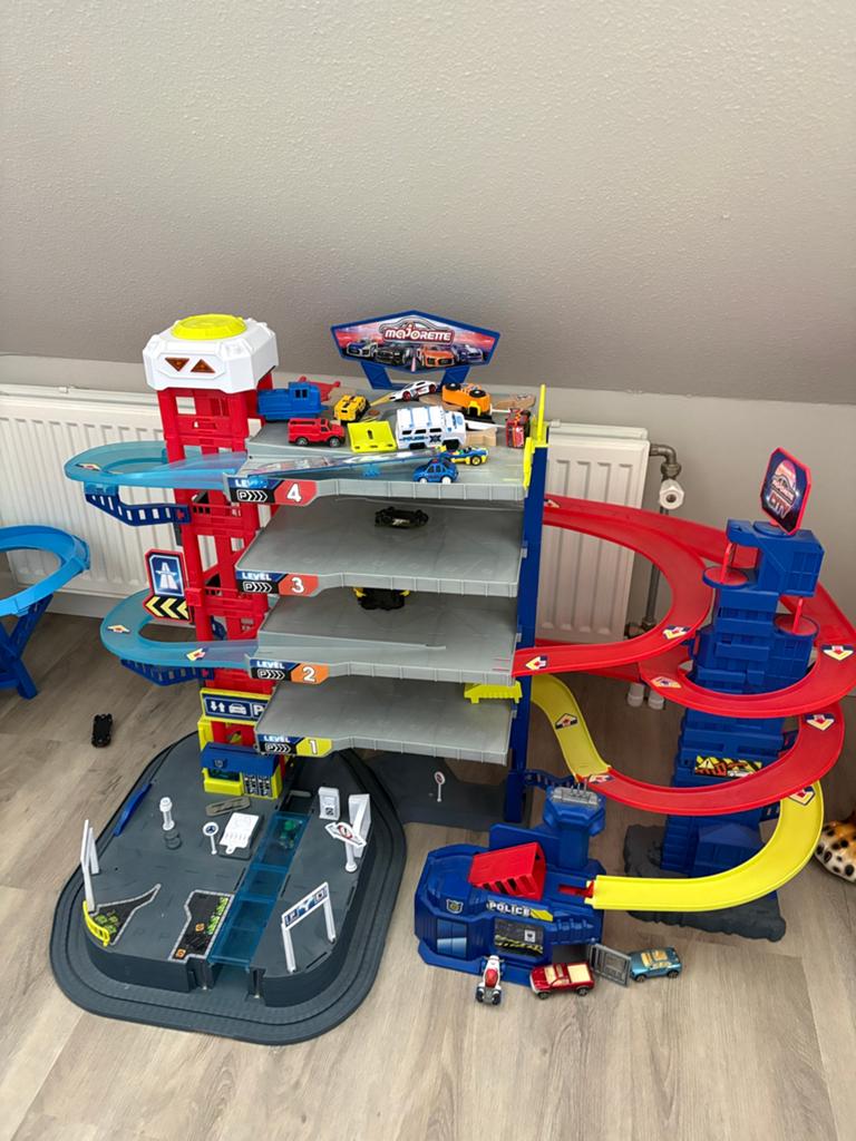 Dickie toys majorette garage, Ophalen, Zo goed als nieuw
