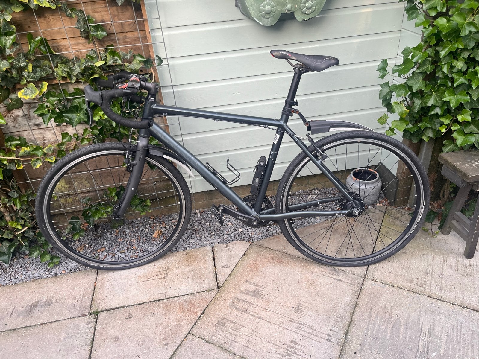 Cube Hyde Pro met Bontrager stuurpen en carbon TXCH stuur, Fietsen en Brommers, Overige merken, 28 inch, Gebruikt, Ophalen of Verzenden