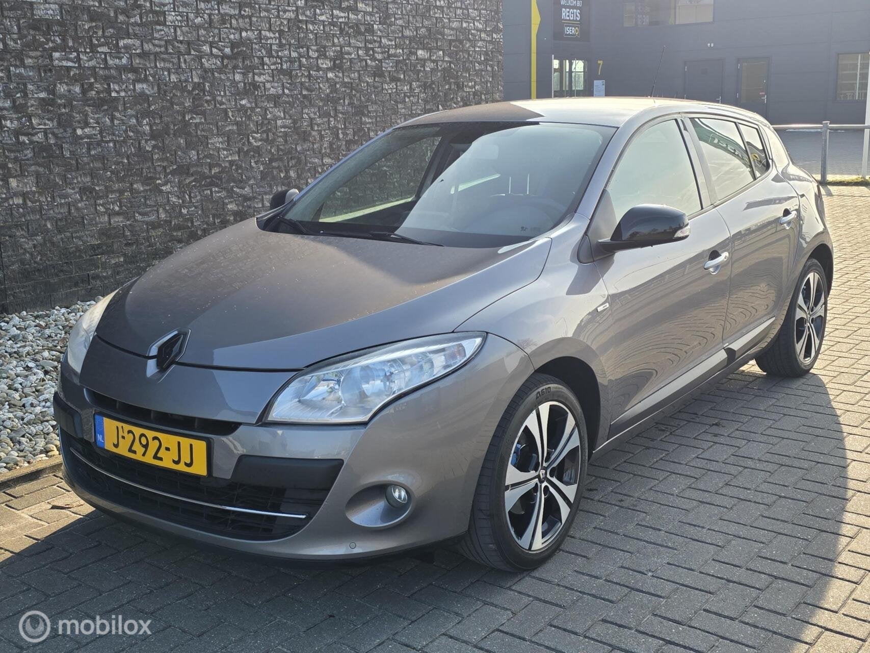 Renault Megane 1.4 TCe Bose - Trekhaak! 14 Maanden apk!, Voorwielaandrijving, Euro 5, Gebruikt, 4 cilinders