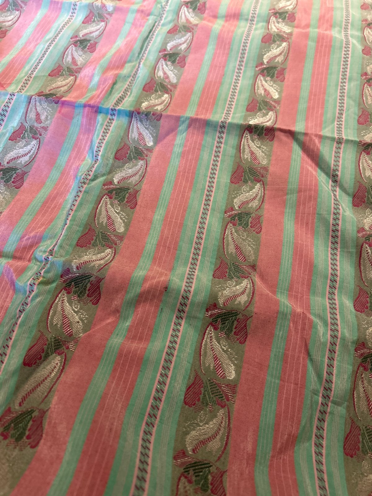 Decoratieve stof met strepen en paisley motief, Overige materialen, Gebruikt, 200 cm of meer, Ophalen of Verzenden
