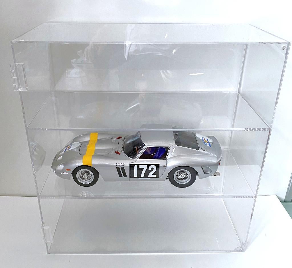 Driedubbele vitrine voor 3x 1:12 modellen, Hobby en Vrije tijd, Modelauto's | 1:5 tot 1:12, ., Overige typen, Ophalen of Verzenden