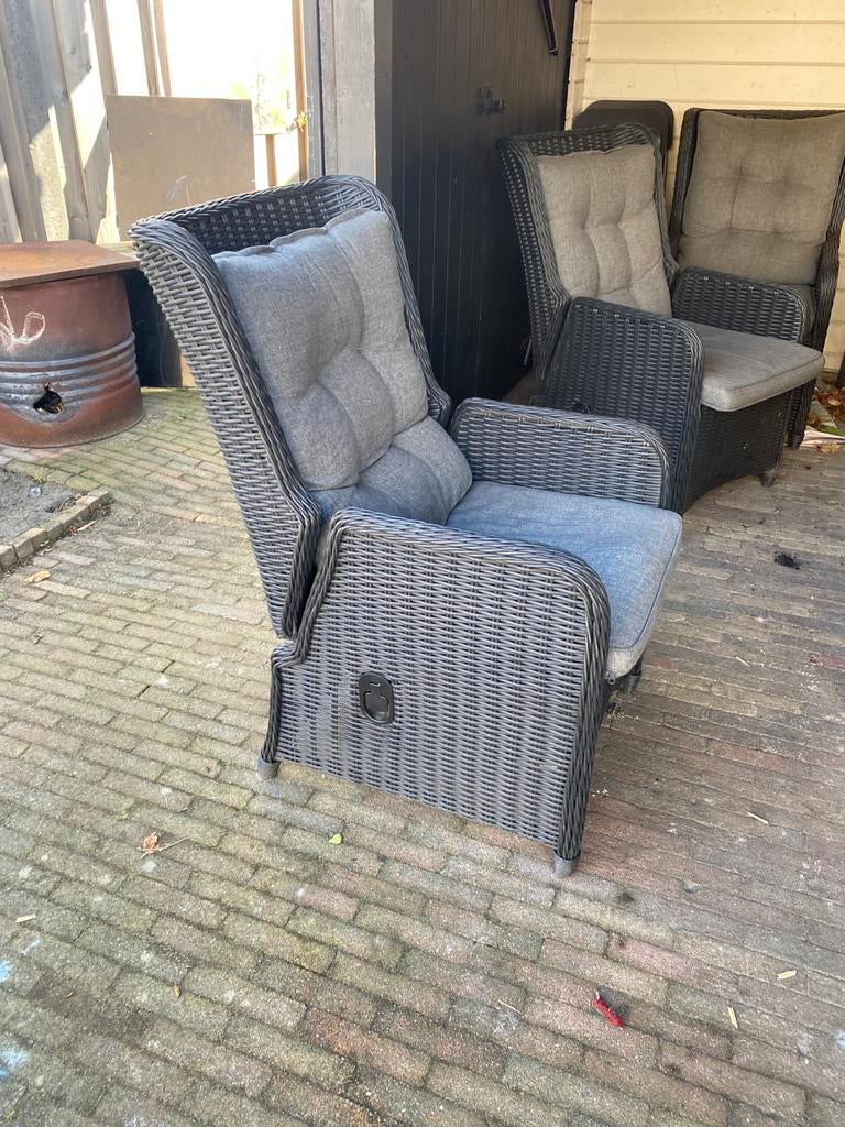 GEZOCHT!! Tuinstoel, Tuin en Terras, Tuinsets en Loungesets, Kunststof, Gebruikt, Meer dan 8 zitplaatsen, Ophalen of Verzenden