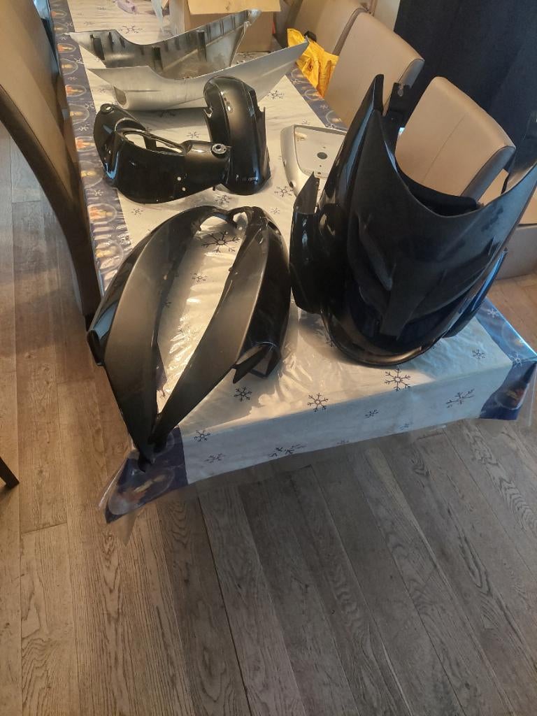 Aprilia sr50 kappen, Fietsen en Brommers, Ophalen of Verzenden, Gebruikt, Kap, Aprilia