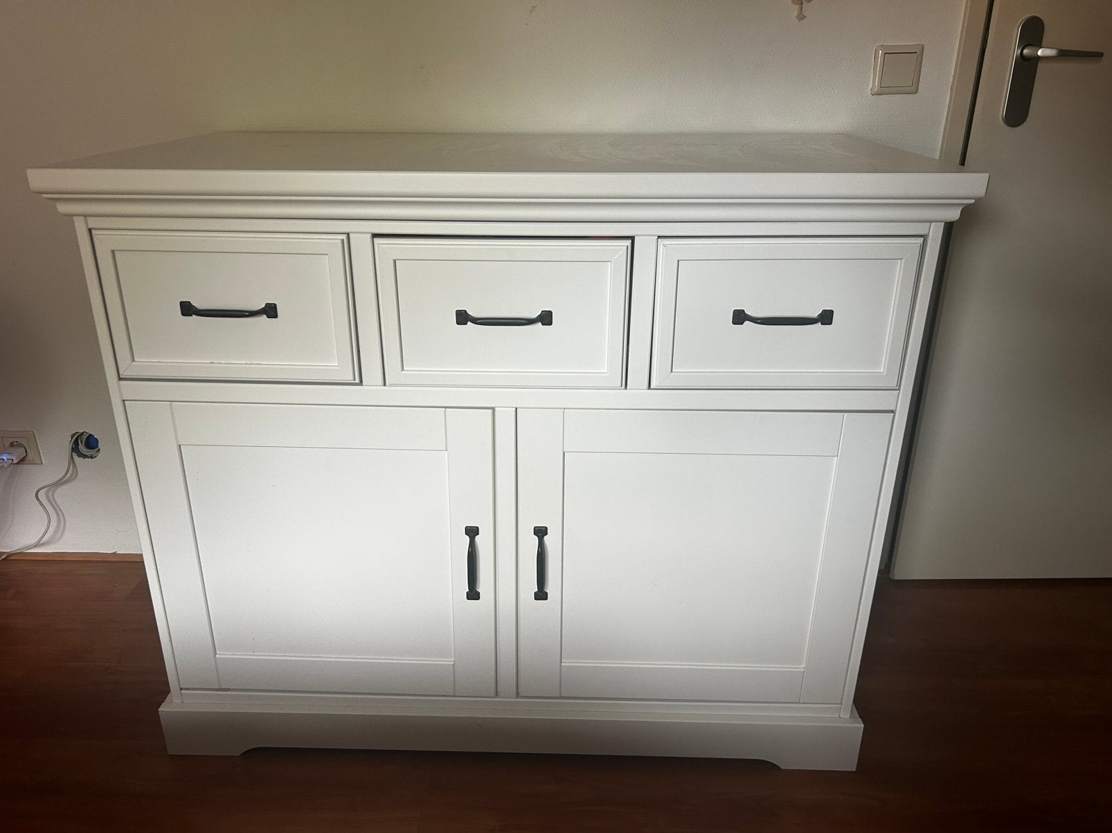 Prachtige witte babykamer set – ledikant + commode, Ophalen, Zo goed als nieuw