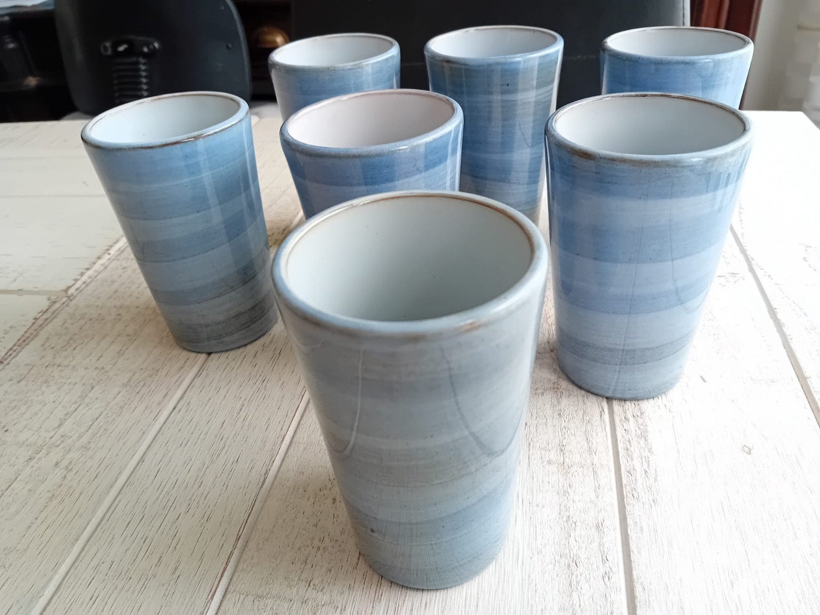 7 hoge bekers Volendams aardewerk blauw Volendam, Ophalen of Verzenden, Zo goed als nieuw, Overige stijlen, Kop(pen) en/of Schotel(s)