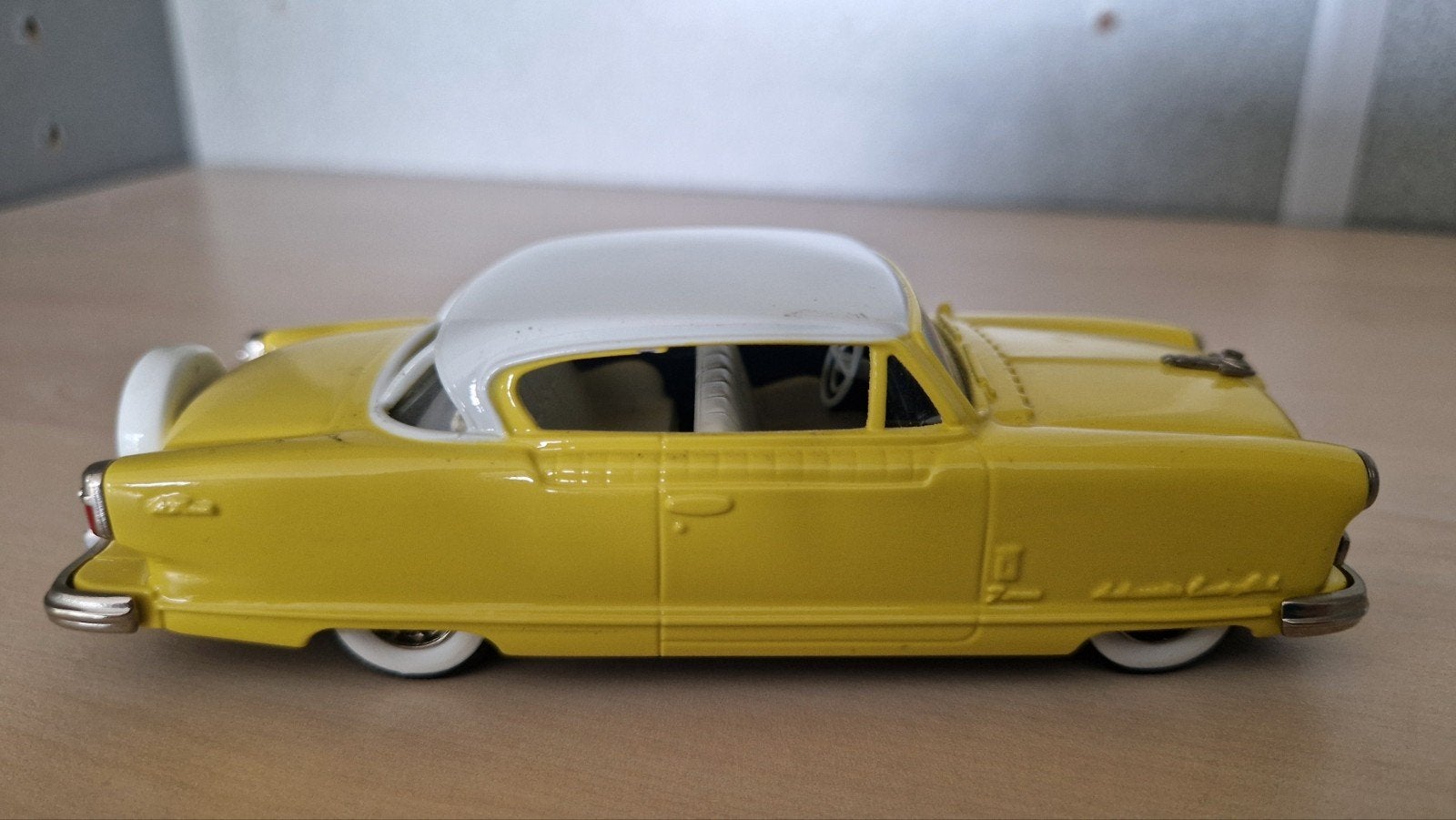 Brooklin Models No. 34A - 1954 Nash Ambassador (1:43) - Whit, Ophalen of Verzenden, Auto, Overige merken