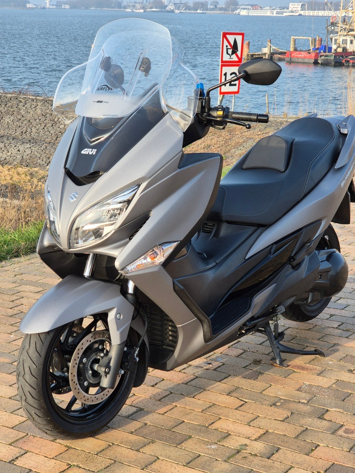 Suzuki Burgman 400 handvatverwarming, Scooter, Occasion, Particulier, 399 cc