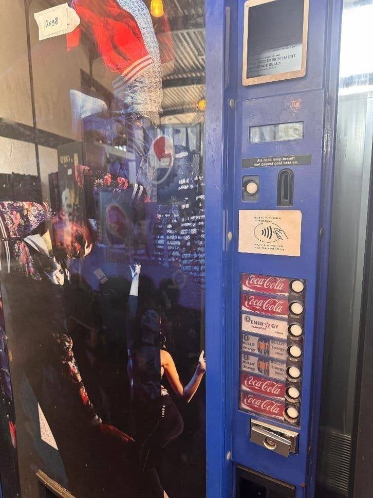 Vendo 254-7 Drankautomaat | Incl. Nayax | €1.250, Verzamelen, Ophalen, Vending Master, Info@vendingmaster.nl, Zo goed als nieuw