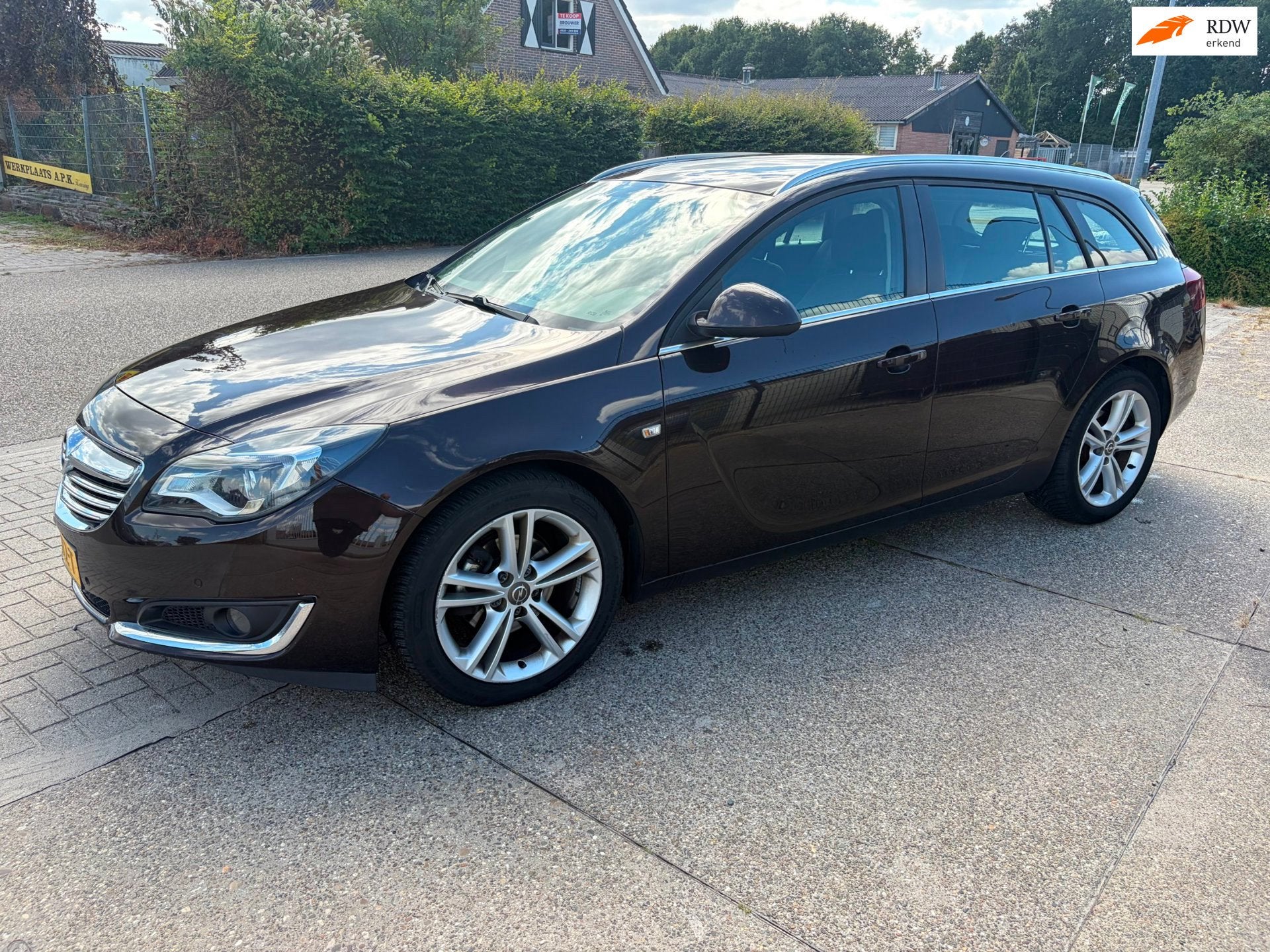 Opel Insignia Sports Tourer 2.0 CDTI EcoFLEX Edition, Auto's, Opel, Voorwielaandrijving, Euro 5, 4 cilinders, Bruin