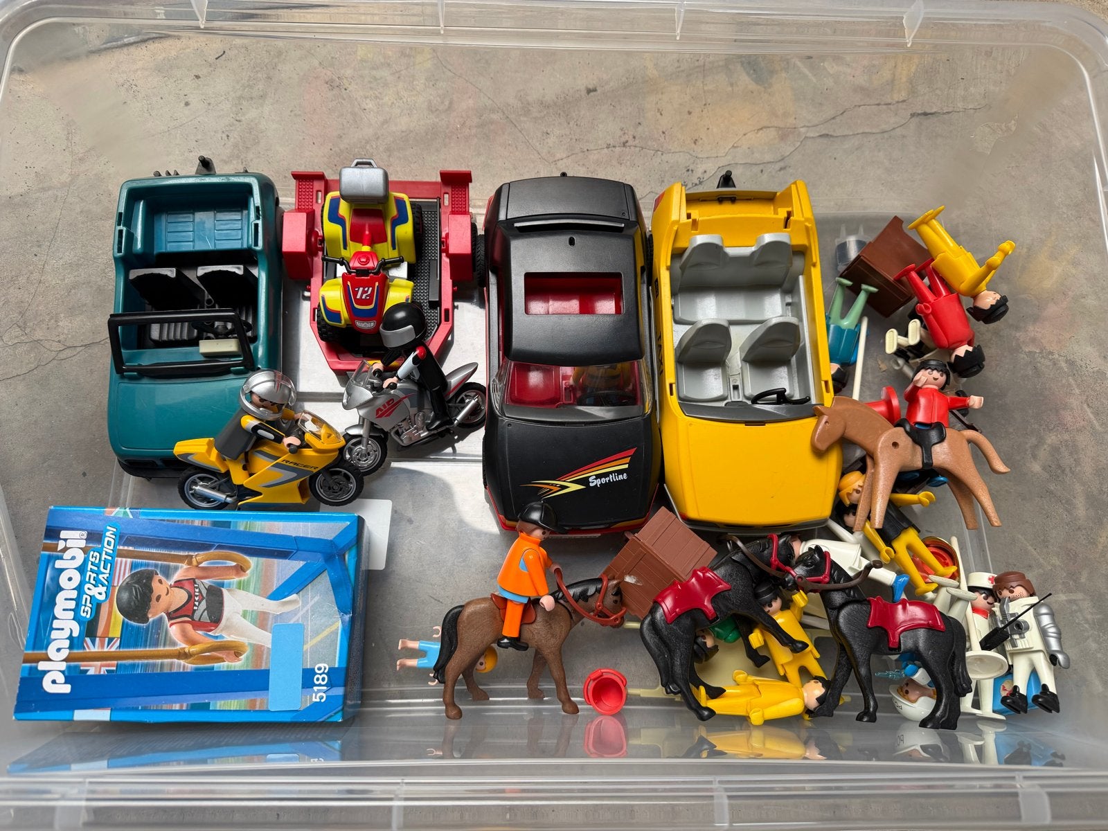 Grote Playmobil set met voertuigen, figuren en accessoires, Gebruikt, Complete set, Voertuig, Ophalen of Verzenden
