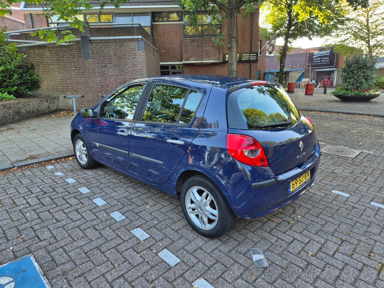Renault Clio 1.2 16V 55KW Auth 5-DRS E4 2006 Blauw, Auto's, Voorwielaandrijving, 535 kg, 74 pk, 4 cilinders