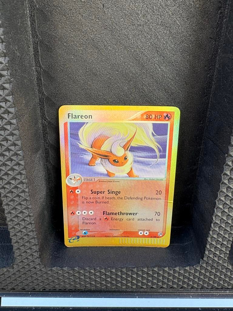 Flareon Pokémon Kaart - Mooie Staat, Ophalen of Verzenden, Zo goed als nieuw, Losse kaart, Foil