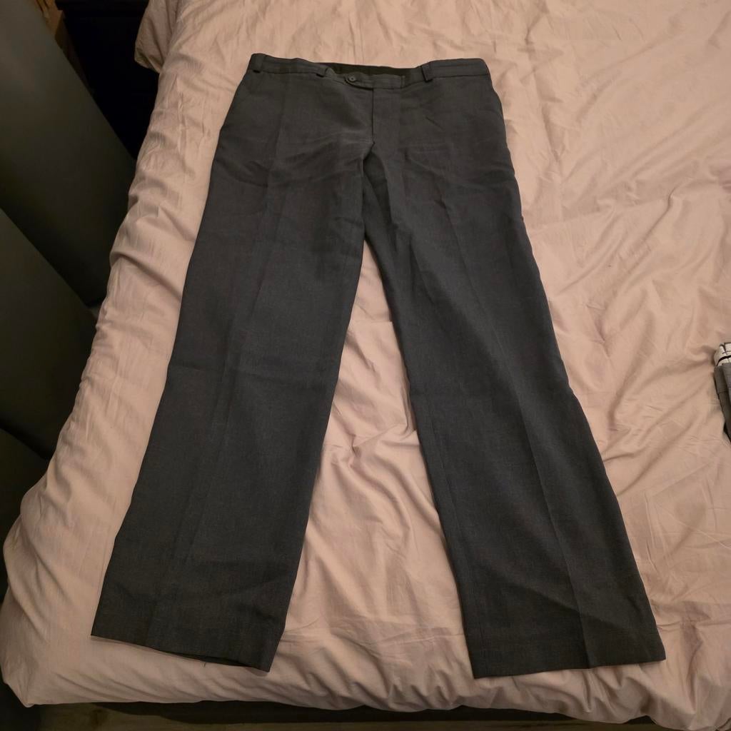 Donkergrijze heren pantalon - Maat 52 - Zeer goede staat, Kleding | Heren, Ophalen of Verzenden, Zo goed als nieuw, Maat 52/54 (L)