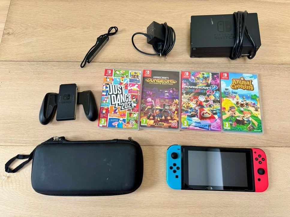 Nintendo Switch Compleet + 4 Topspellen + Dock + Case, Ophalen, Met 2 controllers, Switch Original, Gebruikt