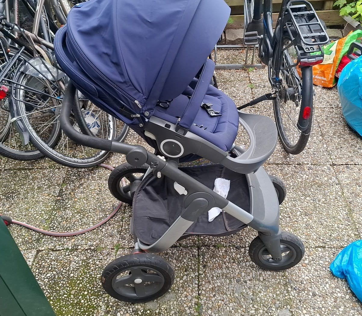 Er is twee wielen extra en stoel extra, Ophalen