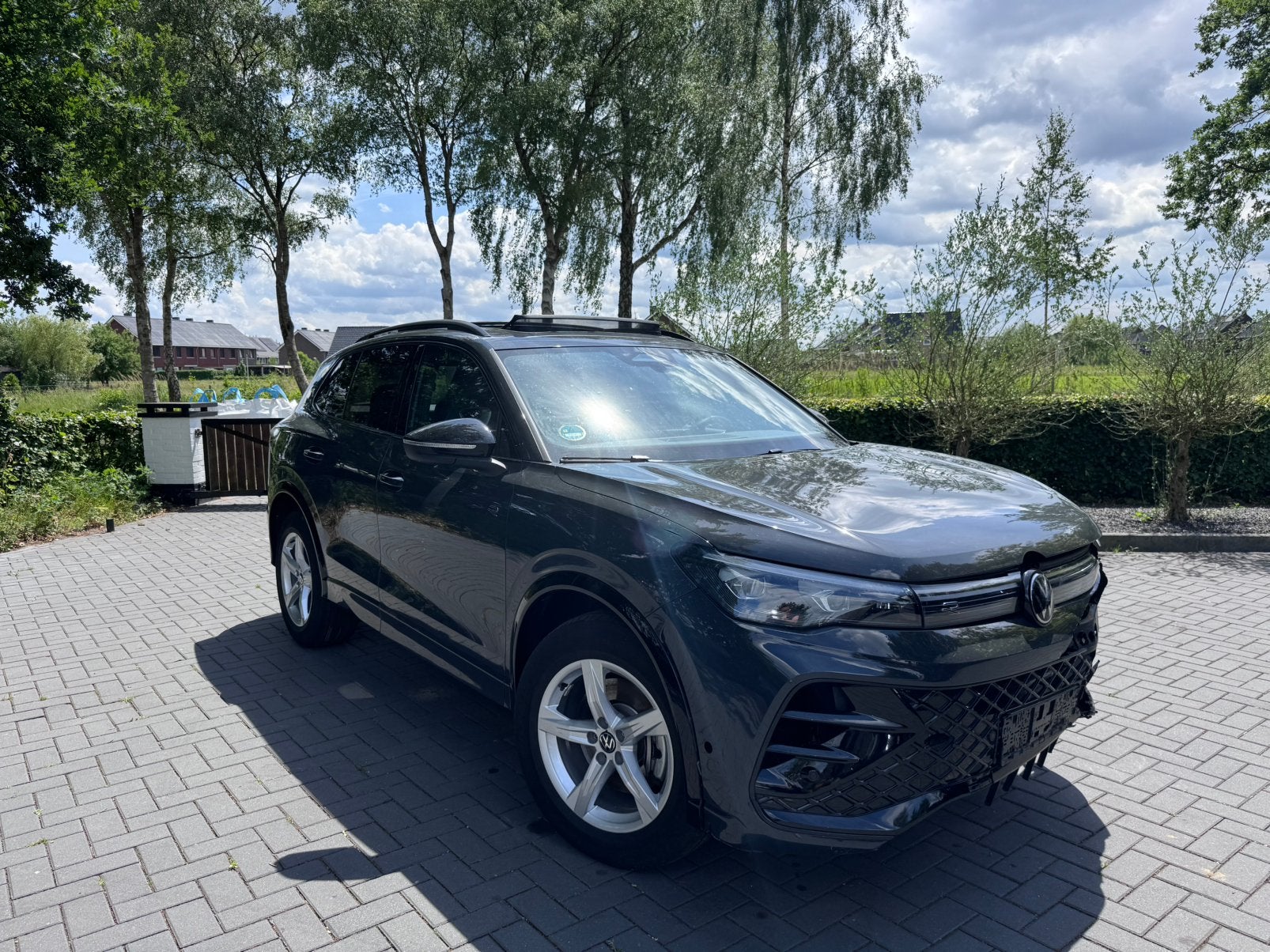 Volkswagen Tiguan 1.5 TSI eHybride 2x R-Line PANO|Trekhaak, Auto diversen, Schadeauto's, Munchen, 1498 cc, Volkswagen, SUV of Terreinwagen