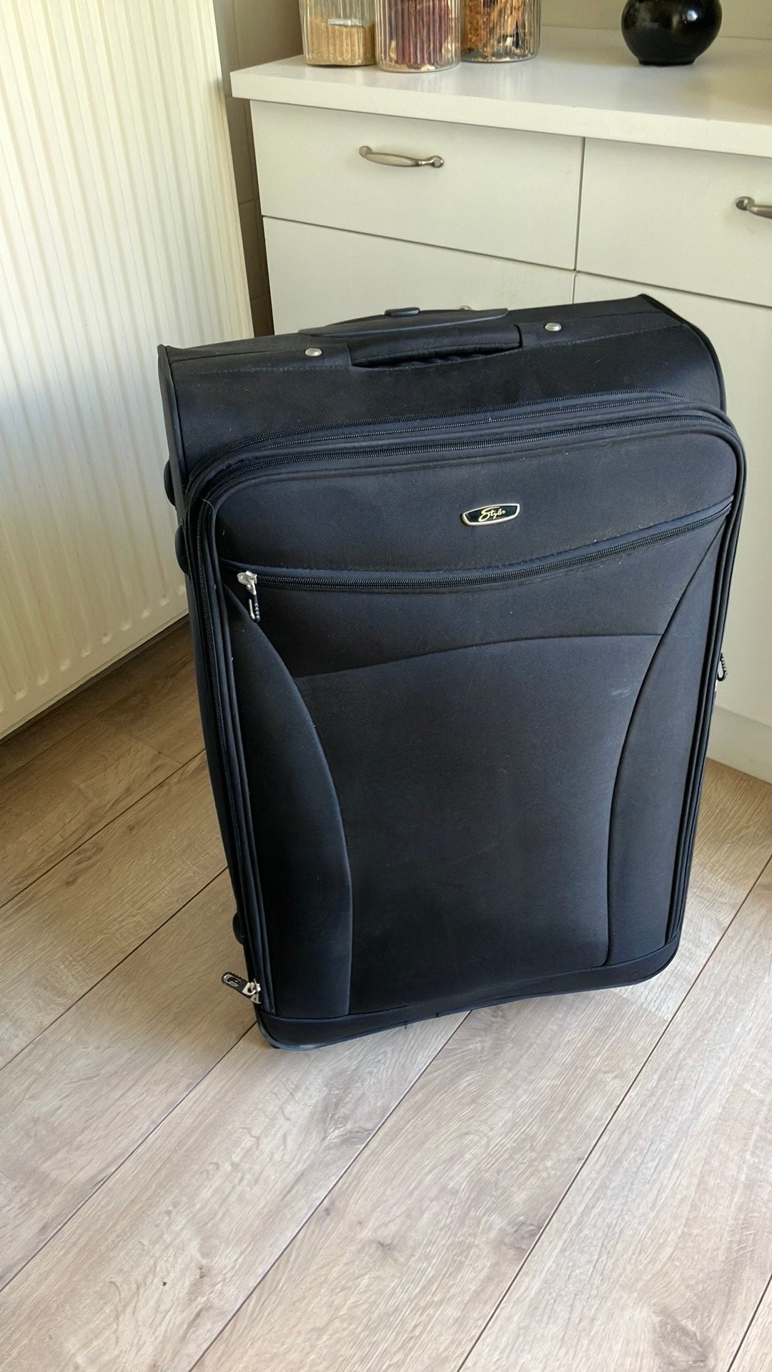 Zwarte Style koffer met veel ruimte, Ophalen, Zo goed als nieuw, Hard kunststof, Minder dan 50 cm
