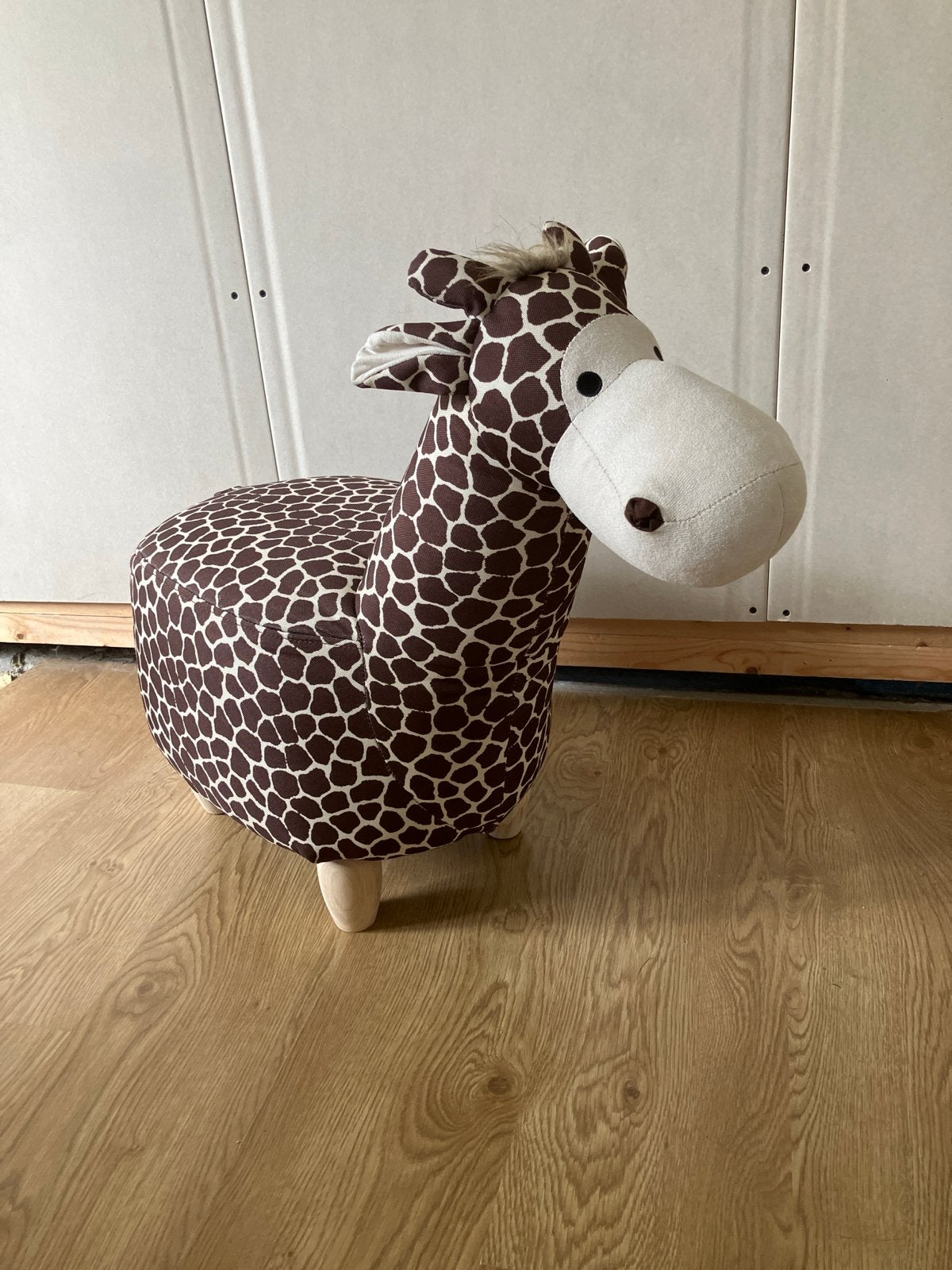 Leuke giraffe kruk / poef voor kinderkamer, Ophalen, Gebruikt, Stoel