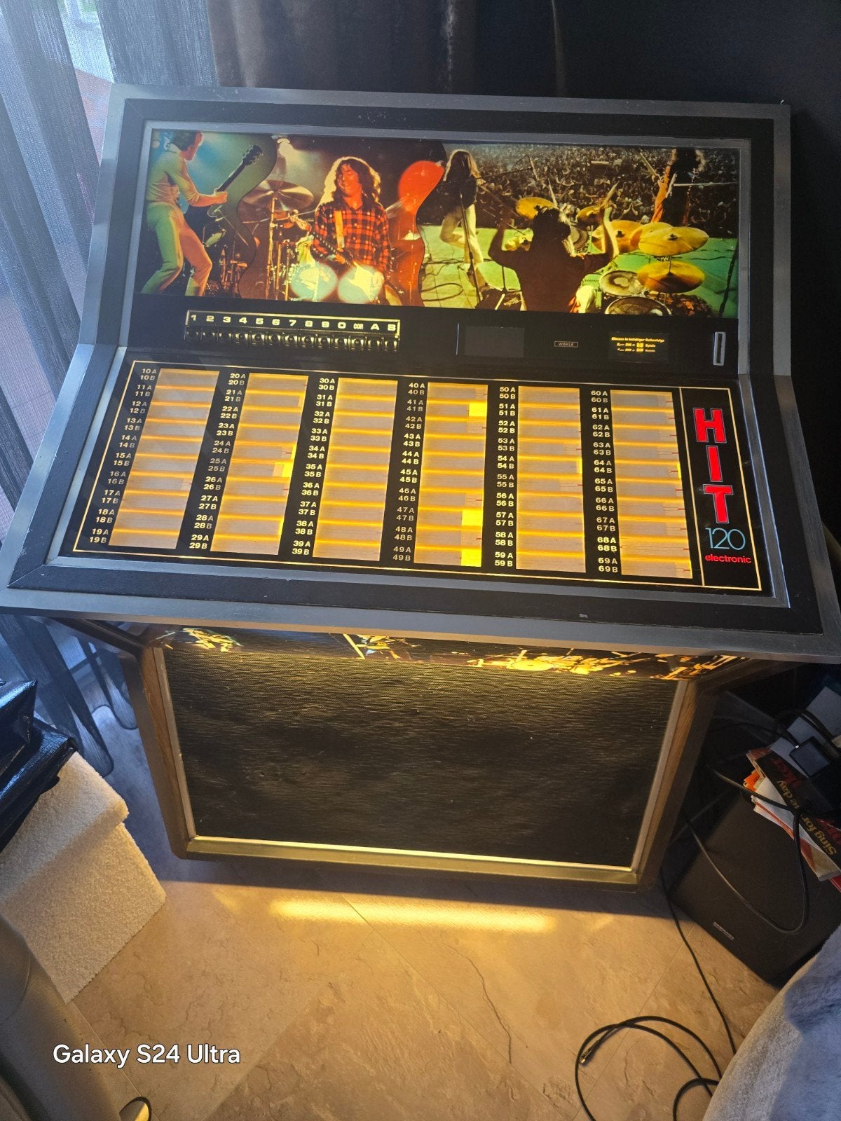 jubox hit 120 electonic, Verzamelen, Gebruikt, 1970 tot heden, Ophalen, Met singles