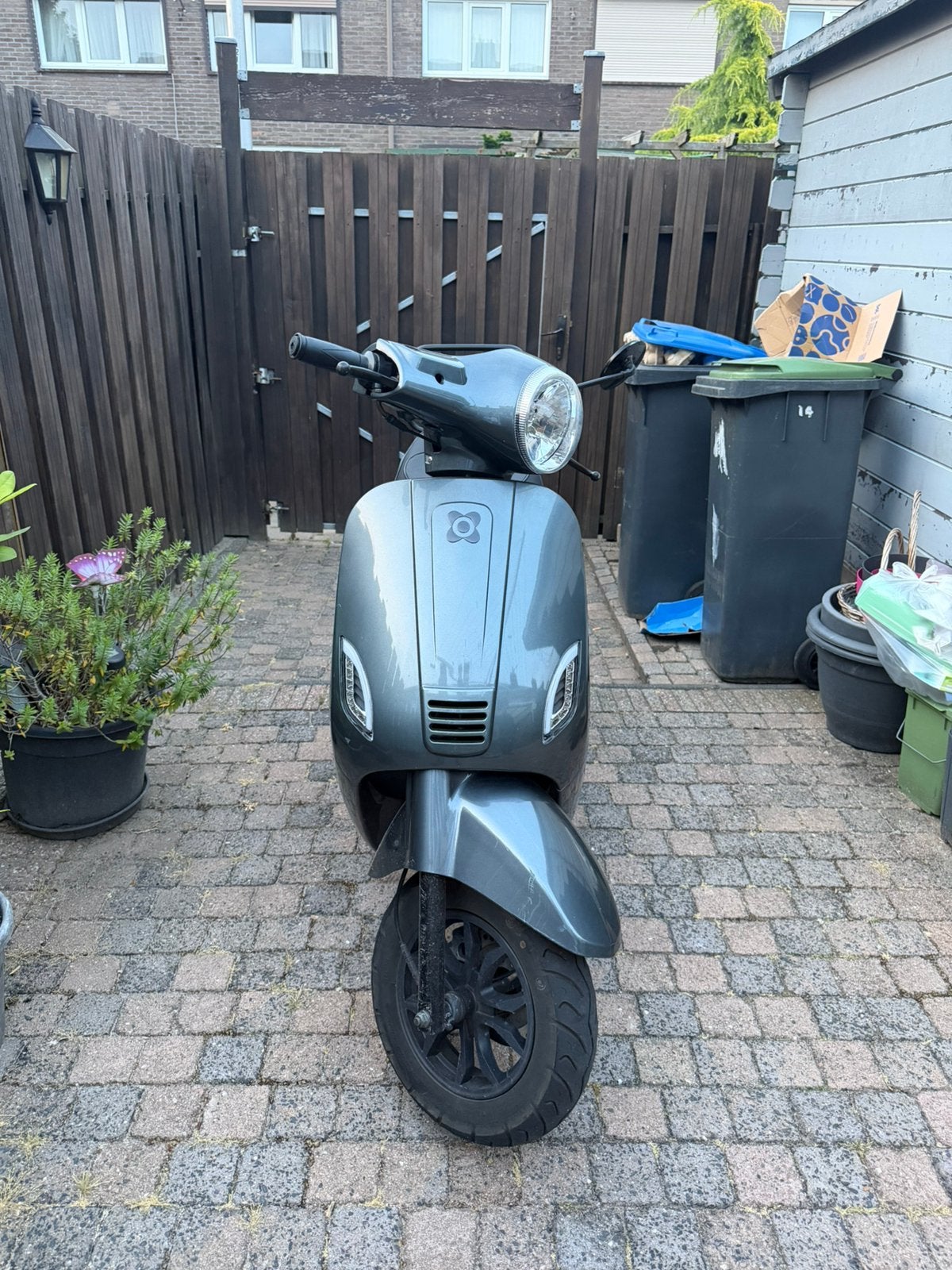 Agm Vx 50, Ophalen of Verzenden, Zo goed als nieuw, Overige typen, Overige merken