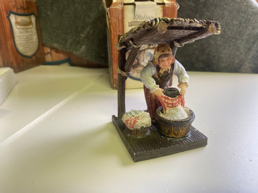 LuVille Efteling miniatuur Tobbelientje (Kabouterdorp), Verzamelen, Efteling, Info@efteling.com, Ophalen of Verzenden, Beeldje of Poppetje