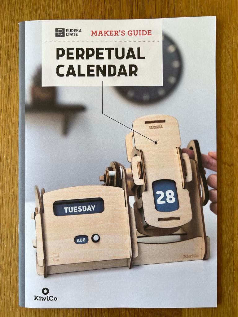KiwiCo Labs Houten Bouwdoos "Bureau Kalender", Overige thema's, Nieuw, Educatief, Overige merken