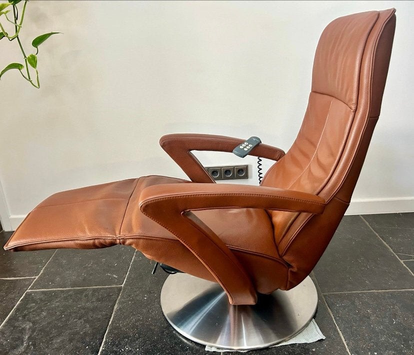 Prachtige Prominent relax fauteuil op accu, Ophalen, Zo goed als nieuw, Leer, 50 tot 75 cm