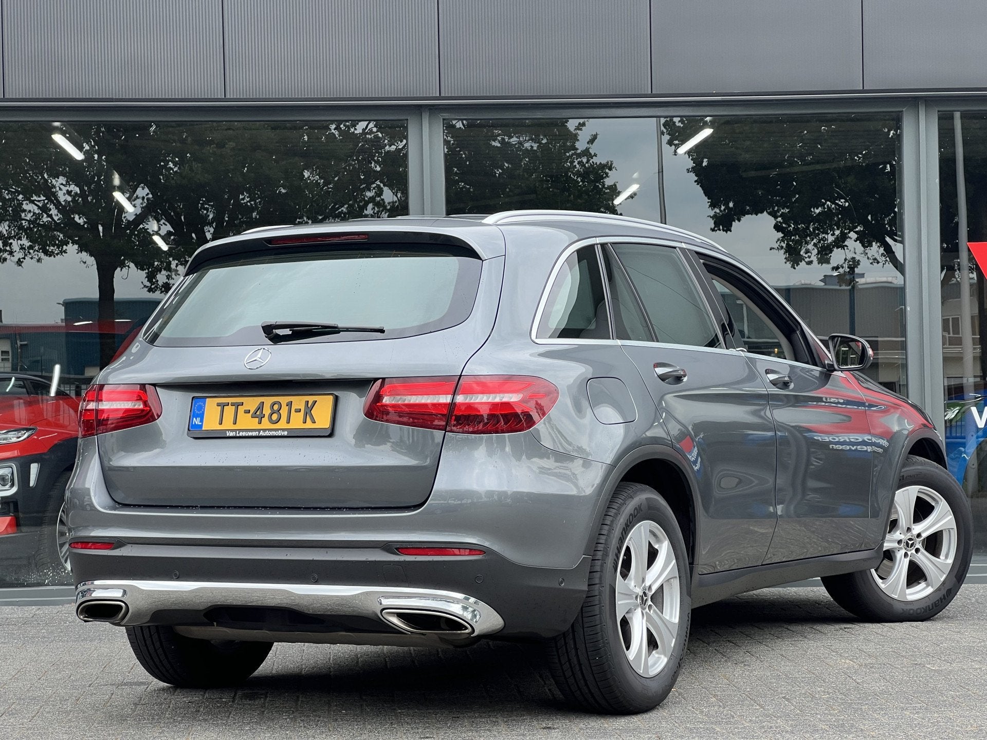 Mercedes-Benz GLC 250 4MATIC Premium Plus | Trekhaak | Camer, Auto's, Mercedes-Benz, Automaat, 15 km/l, Gebruikt, Euro 6
