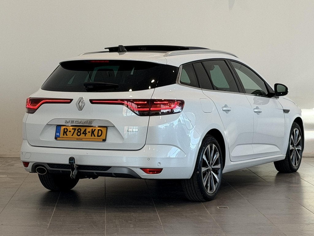 Renault Mégane Estate 1.3 TCe 160 EDC R.S. Line | Trekhaak, Auto's, Renault, Gebruikt, Wit, 19 km/l, Voorwielaandrijving