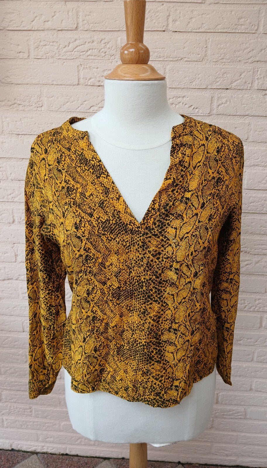Dames blouse - (mosterd) geel slangenprint - Eksept -Maat XS, Geel, Ophalen of Verzenden, Zo goed als nieuw, Eksept