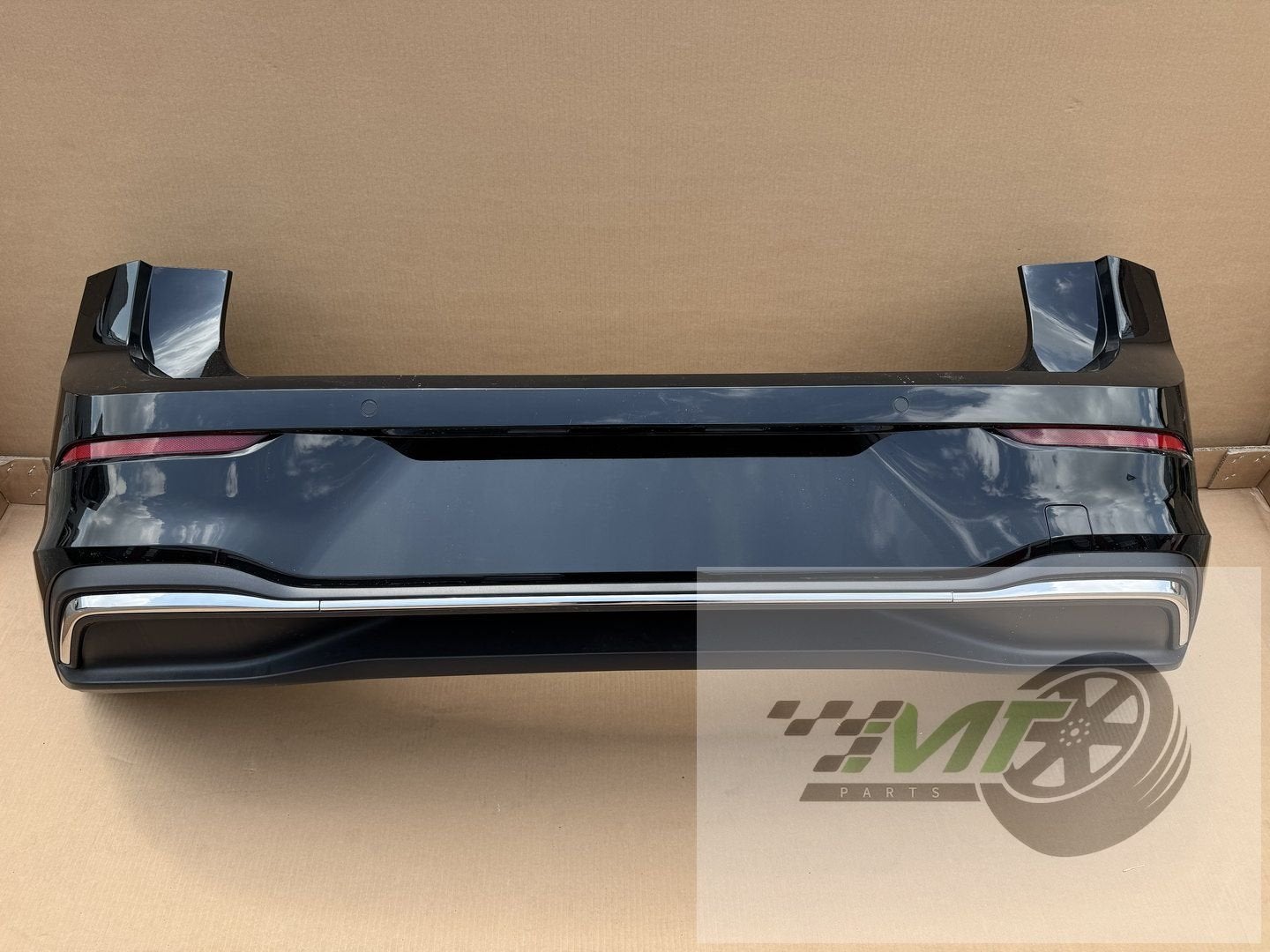 Vw golf 8 achterbumper 5H6807421F L041 zwart rearbumper PDC, - kundenbetreuung@volkswagen.de, Gebruikt, Volkswagen, Herkomst onderdeel bekend