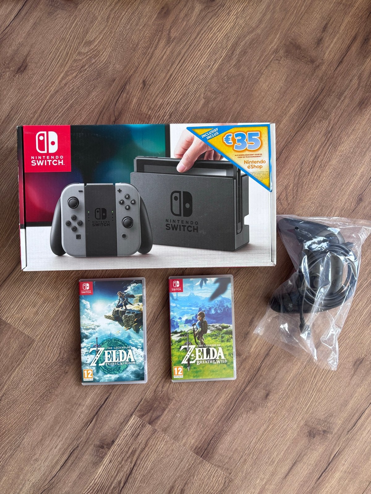 Nintendo Switch + Pro Controller + 2 Zelda games, Ophalen, Met games, Zo goed als nieuw, Switch Original