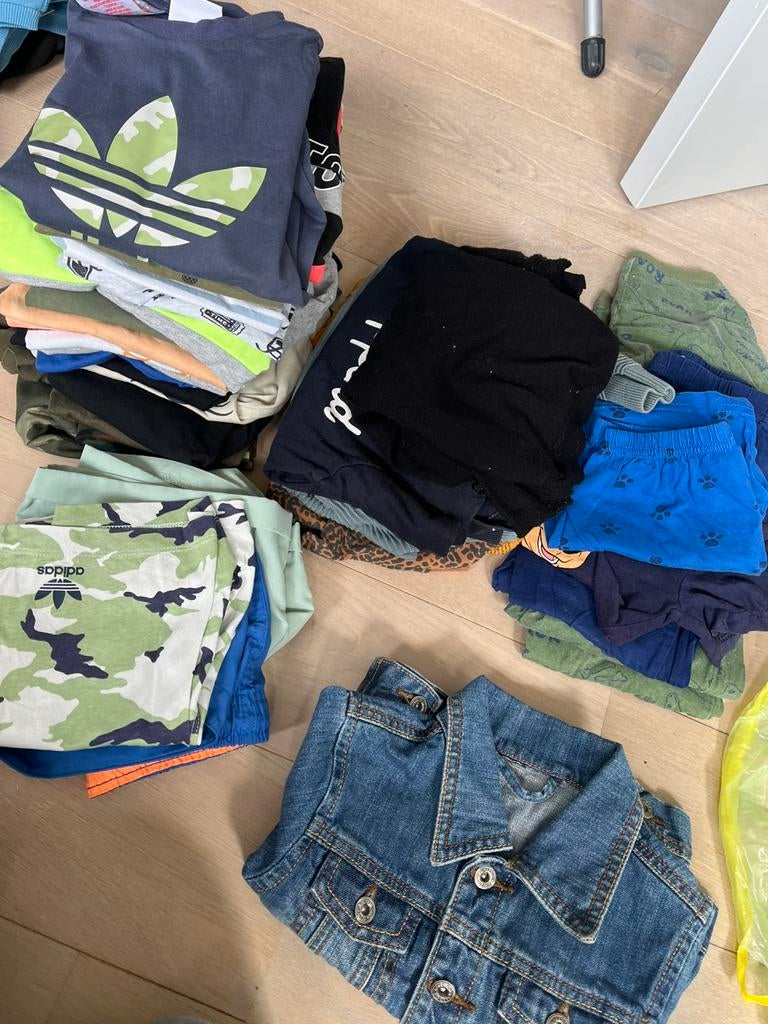 Pakket jongens kleding maat 98, Ophalen, Zo goed als nieuw, Maat 98