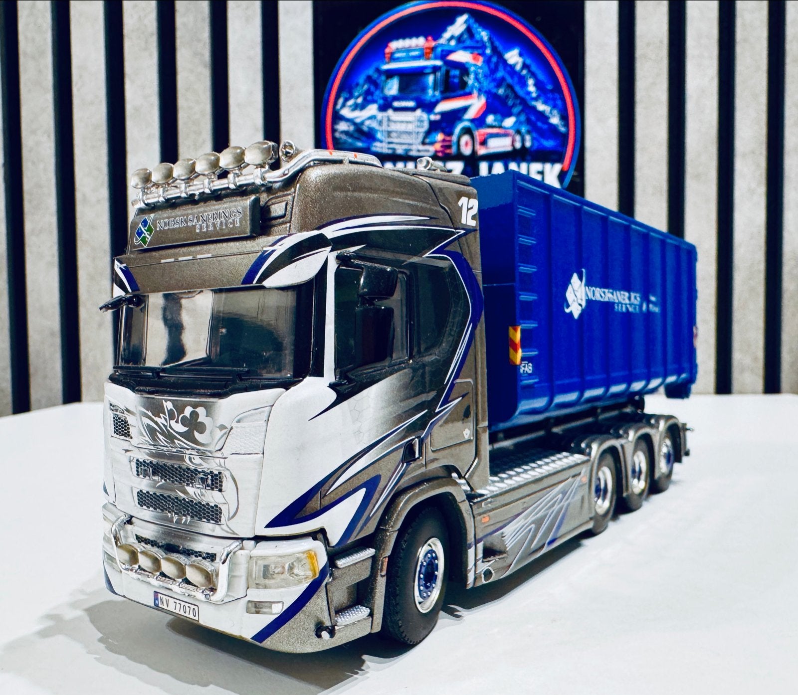 Scania (R) "NORSK SANERINGSSERVICE" Wsi 1:50, Verzenden, Nieuw, Bus of Vrachtwagen, Wsi