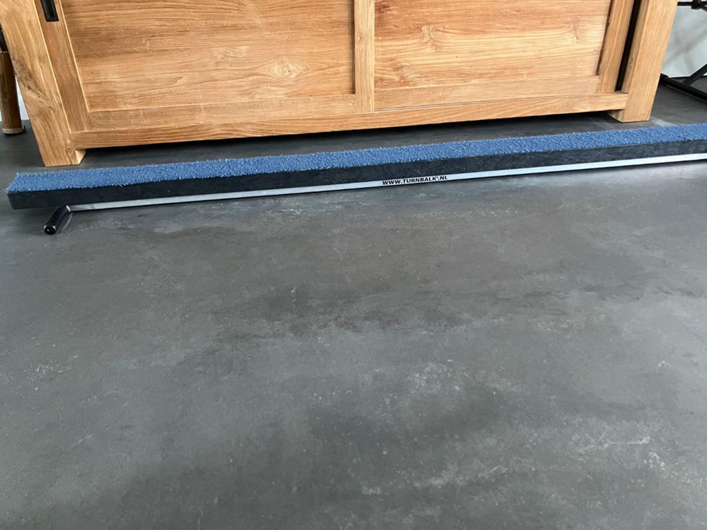 Turnbalk 210cm lang, Sport en Fitness, Turnen, Maat 36 t/m 42, Ophalen, Zo goed als nieuw, Materiaal
