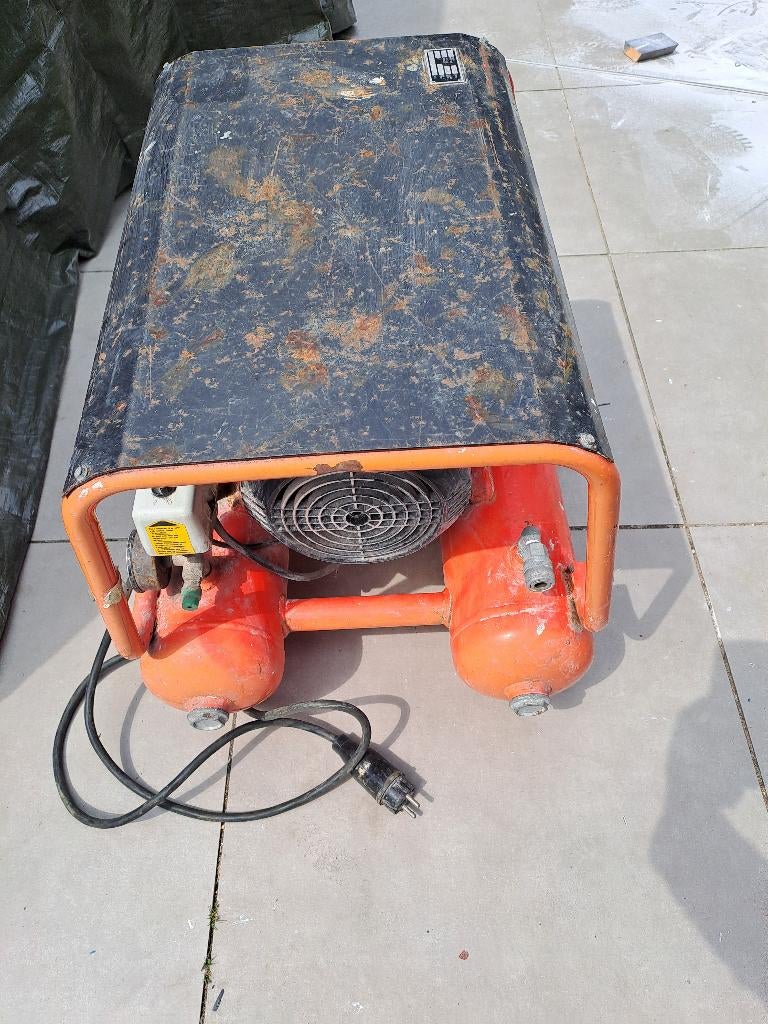 Compressor, Ophalen, Gebruikt, 6 tot 10 bar, Minder dan 200 liter/min