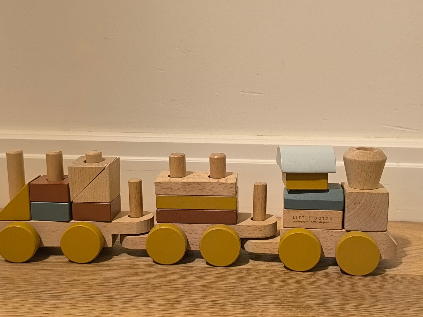 Little Dutch Houten Trein Montessori Speelgoed, Kinderen en Baby's, Speelgoed | Houten speelgoed, Ophalen of Verzenden, Zo goed als nieuw
