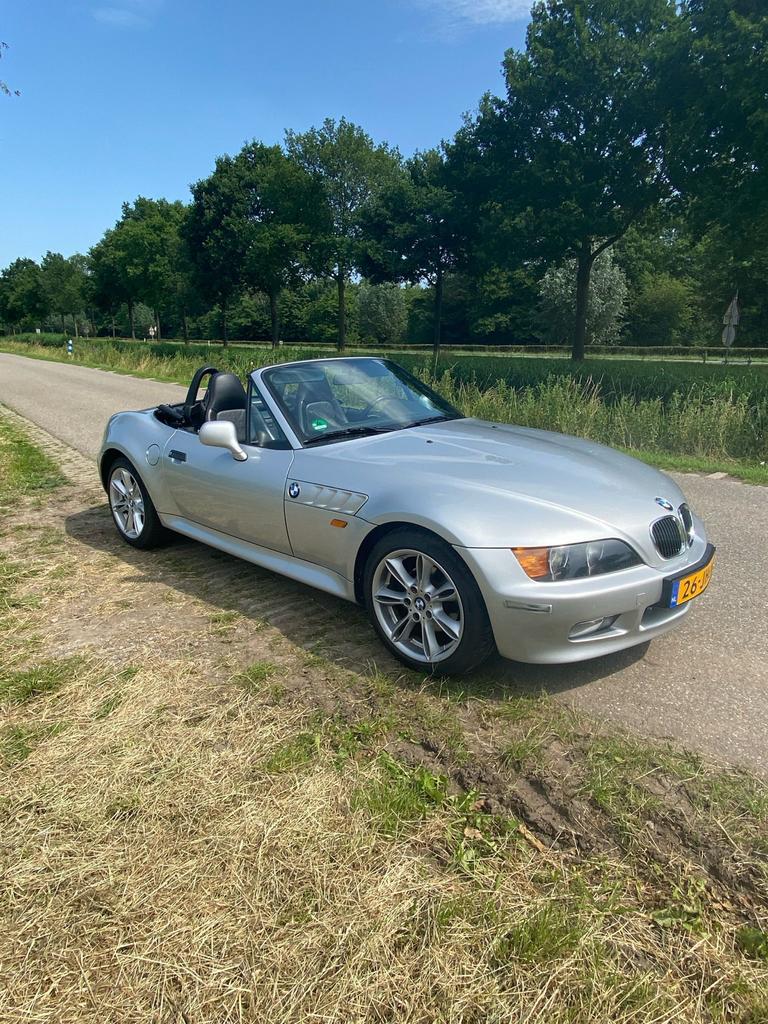 BMW Z3 1.8 zilvergrijs metallic, Auto's, 1195 kg, 118 pk, Cabriolet, 1895 cc