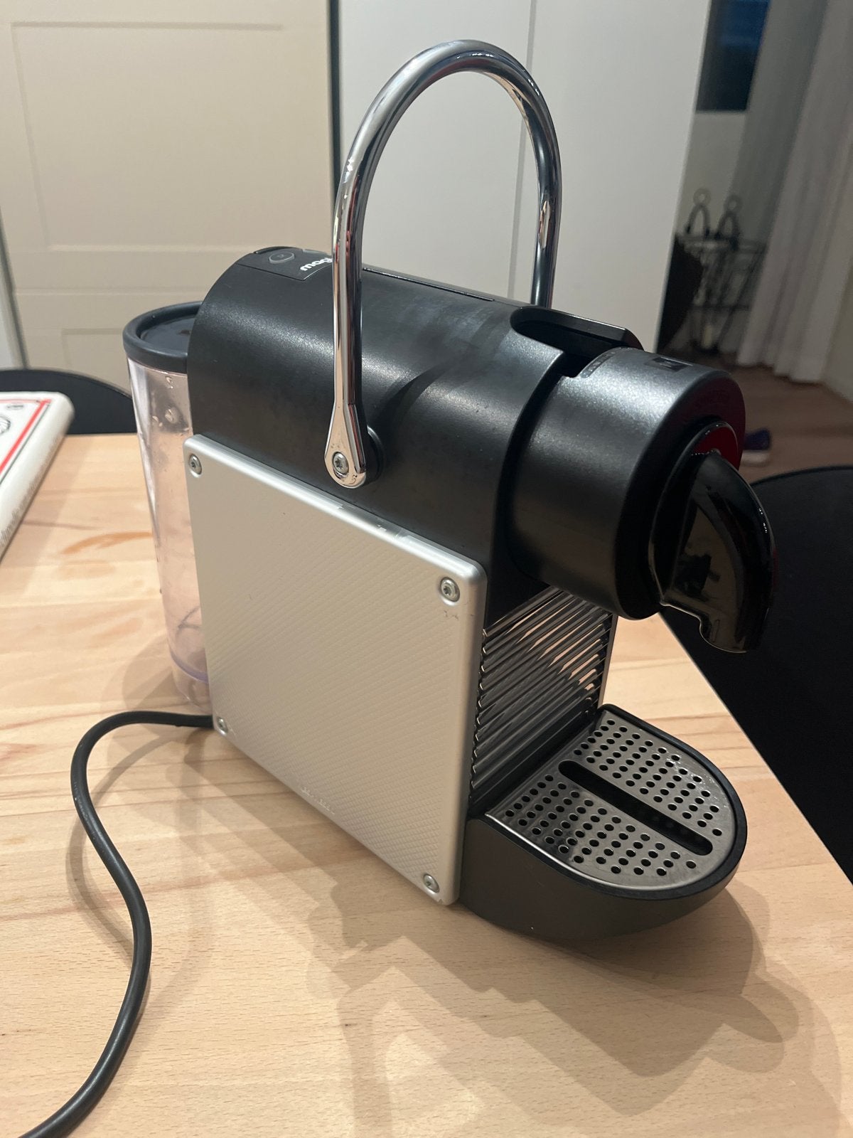 Nespresso Magimix Koffiezetapparaat - Zwart/Zilver, Gebruikt, Espresso apparaat, Ophalen of Verzenden, 1 kopje