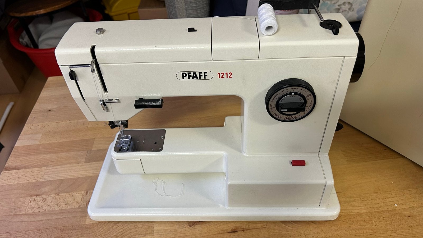 Pfaff 1212 Naaimachine - Zo goed als nieuw, Ophalen, Zo goed als nieuw, Naaimachine, Pfaff